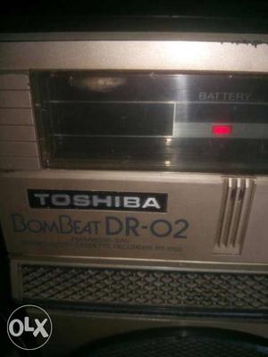 Toshiba Bombeat DR-02 aux fm made in japan