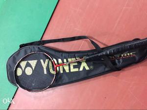 Badminton voltric 7 - 9 month old with bag, bg