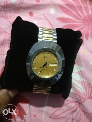 Diaster RADO quartz watch with day and date in