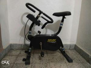 Exercise cycle in good working condition