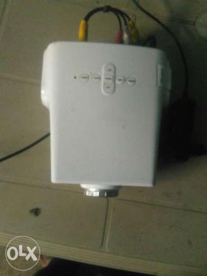 Home projector 1 months used