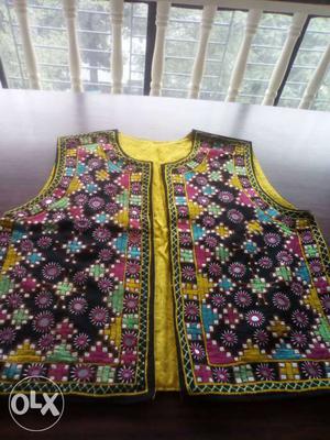 Jacket with desi embroidery