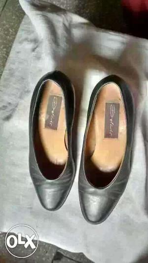 Ladies Black Leather Heeled Shoes size 38