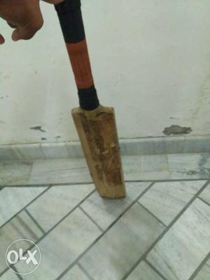 Mrf bat 1 years old new condition