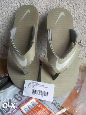 New Nike branded slippers size 9 I bought this
