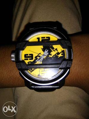 New watch brougt only before 1 month new fresh