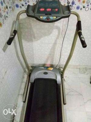 Turbuster treadmill automatic in excellent