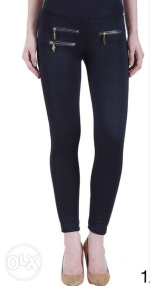 Women's Black Fitted Jeggings