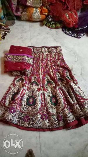 Women's Purple And White Floral lehnga