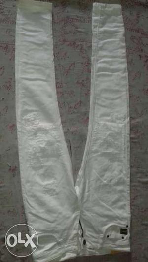 Distress White Fitted Jeans