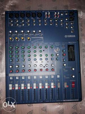 Dj live sound mixer yamaha mg 124cx as new as
