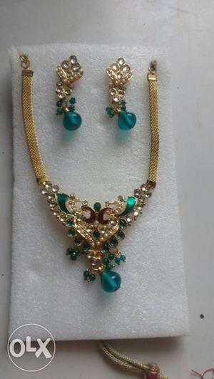 Gold Beaded Necklace With Earrings In Case