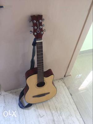 Graneda guitar 1year old in good condition