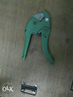 Green Steel Pliers Hand Tool (Pipe cutter)