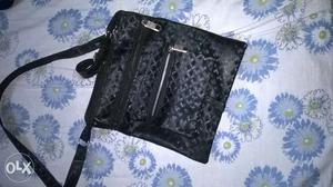 Handbag at very low price. New and In good