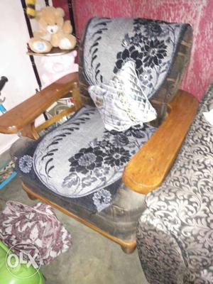 5 Seater good condition Sofa Set