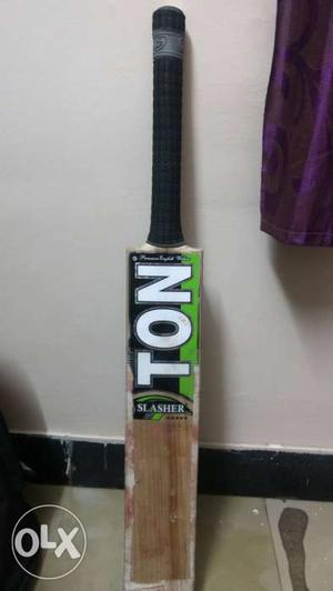 Black And Brown Wooden Ton Cricket Bat...english willow