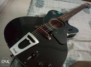 Givson guitar semi acoustic perfect condition