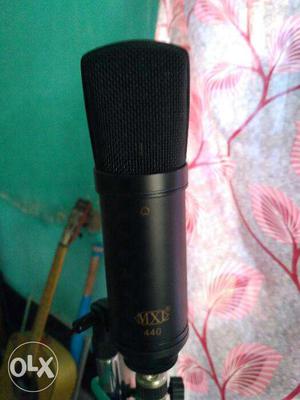 MXL 440 condenser mic with stand pop filter and