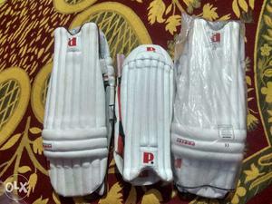 New cricket kit. Used only 3/4 times...