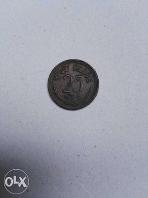 Round Black 25 Paise Coin