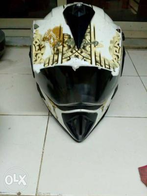 Want to sell my Vega helmet for urgent. Original and genuine