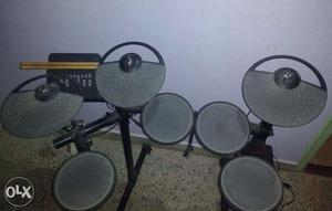 Yamaha drum kit