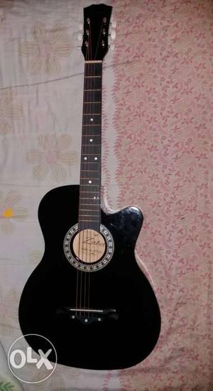 Zabel guitar. good condition. pick, etc 6