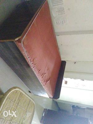 7x4 bed box with mattress (diwan) having large