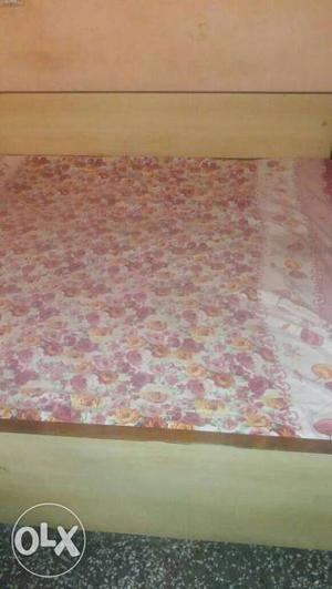 Double bed sell urgent pls call this no