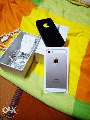 IPHONE 5 16Gb silver white 95% New With all