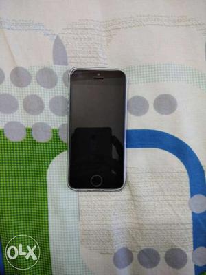 Iphne 5s 16 gb in good condition only charger n