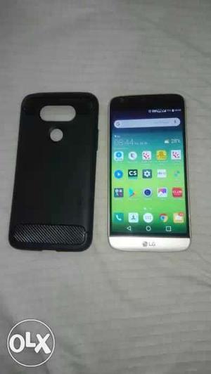 Lg g5 12 month used in good condition not even a