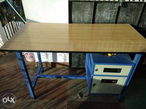 Office table under good quality