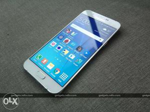 Samsung a8 no scratches no warranty heir phones