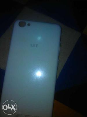 Sell my 4g phone lyf flaim 1 its new conditon