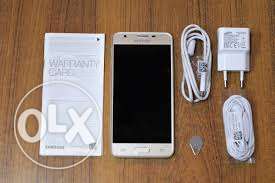 This is New 1 month use Samsung J5 Prime 3GB RAM
