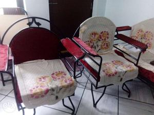 2 chairs with sponze very good condition & gently