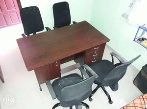4 office chair with seat height adjust facilty