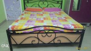 4*6 size double Bed..