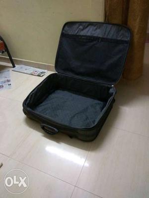 Big size strong good condition suit case. Air