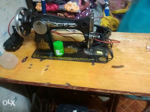 Black And Brown merrit Sewing Machine