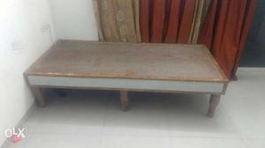 Good conditions wooden single bed, size 2.5"/6"