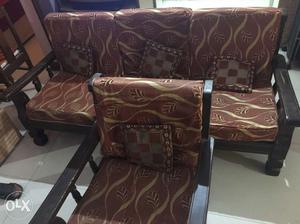 Hi, this is 3*2 Sofa Set made up of Genuine