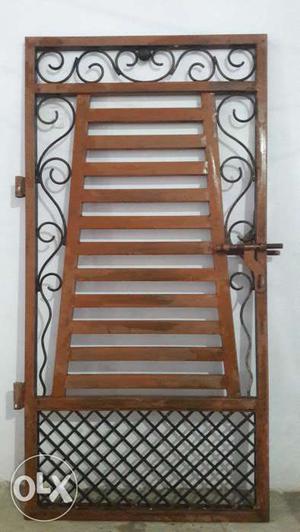 IRON GATE for sale in Good condition