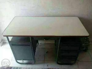 Multipurpose metal table with 5 drawers in