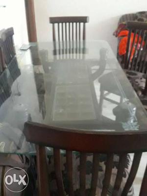 New condition dinning table with 6 chair..vry