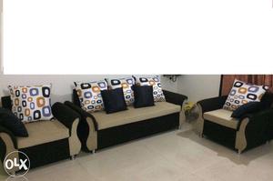 Nice condition and fantastic quality sofa set {3+1+1}