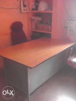 Office table size 3*5 Ft