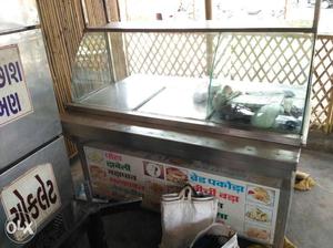 Ss counter with storage n very good condition